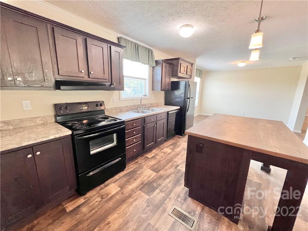3389 Bowman Road Granite Falls, NC 28630 - Photo 6 of 37 Gallery Image 6