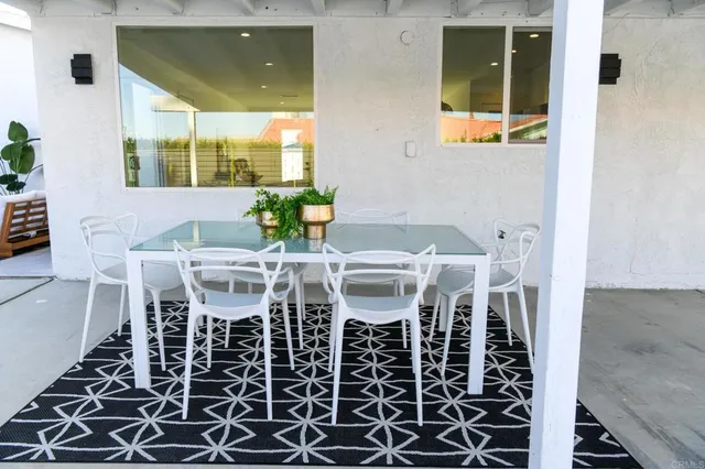 a view of a bench in patio