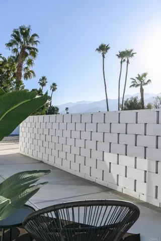 $899,000 | 2080 North San Gorgonio Road, Palm Springs, CA 92262