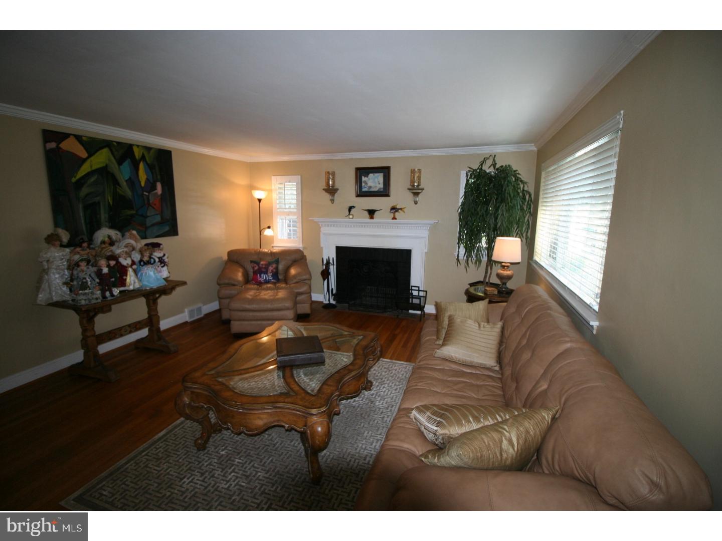 1000 Conestoga Road Berwyn, PA 19312 - Photo 3 of 24 Living Room