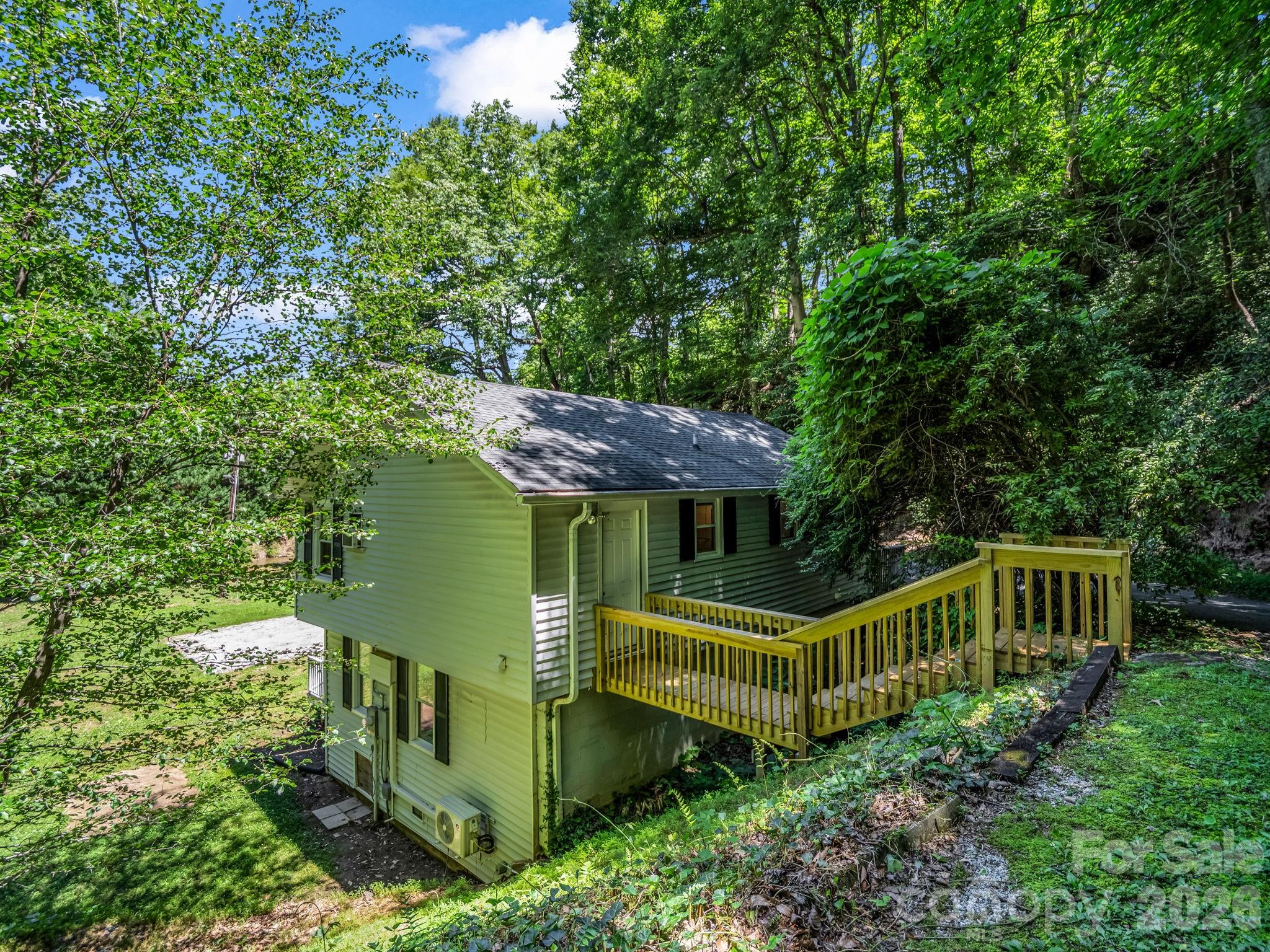 102 Little House Road Tryon, NC 28782 - Photo 5 of 43