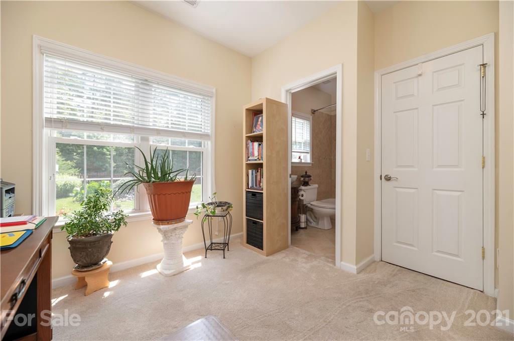 10840 Hellebore Road Charlotte, NC 28213 - Photo 16 of 37 Gallery Image 16