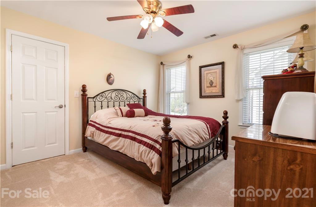 10840 Hellebore Road Charlotte, NC 28213 - Photo 23 of 37 Gallery Image 23