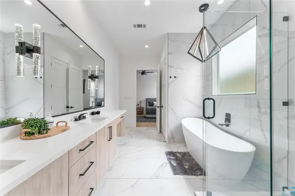 $6,500 | 3210 Herbert Street, Dallas, TX 75212