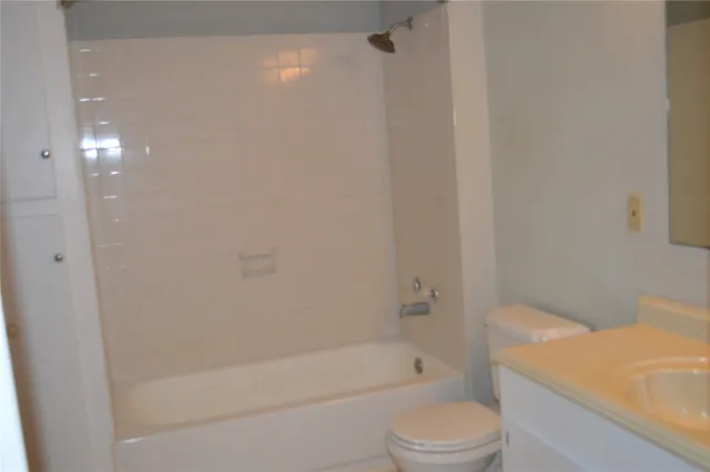 $1,950 | 532 Hollyhock Street, Prairie View, TX 77484