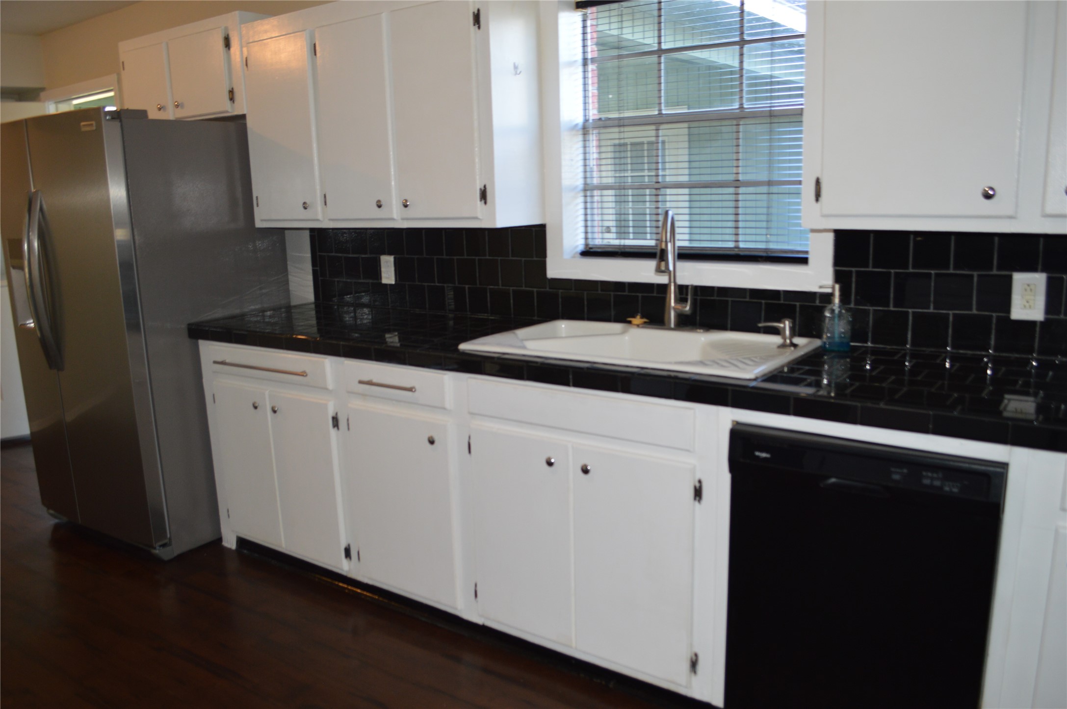 532 Hollyhock Street Prairie View, TX 77484 - Photo 6 of 20