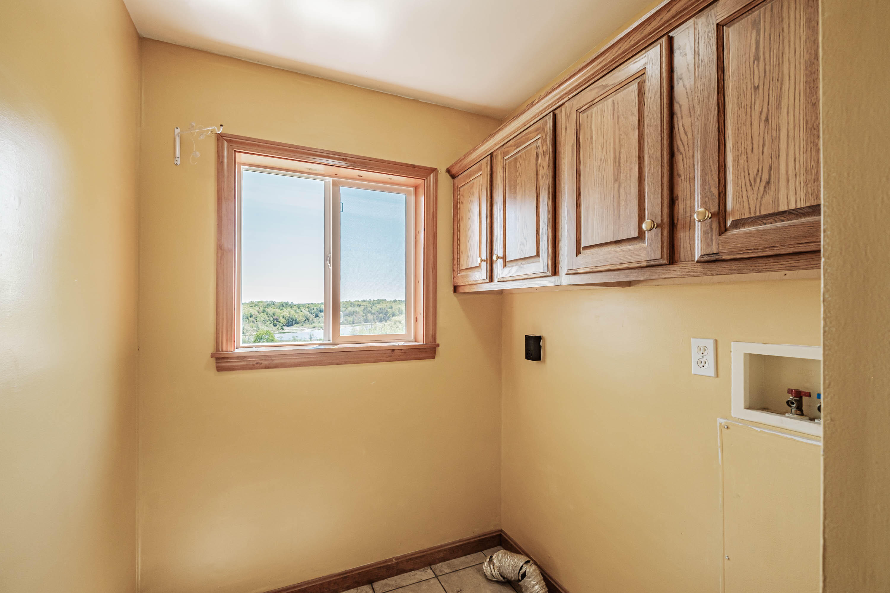 28 Spring Street Bowdoinham, ME 04008 - Photo 11 of 62 20230522gp-62012