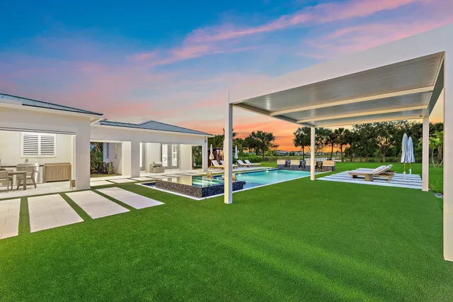 $5,900,000 | 20065 Southeast Bridgewater Drive, Jupiter, FL 33458
