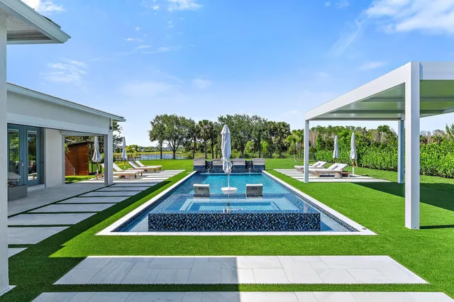 $5,900,000 | 20065 Southeast Bridgewater Drive, Jupiter, FL 33458