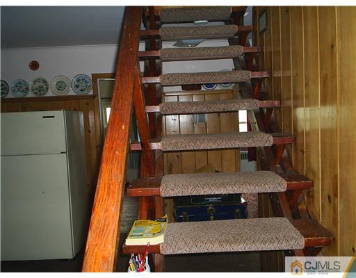 935 New Dover Road Edison, NJ 08820 - Photo 7 of 9 a view of entry way