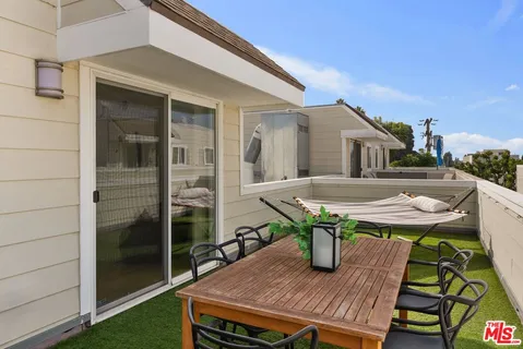 $1,299,000 | 1717 Stoner Avenue, Unit 111, Los Angeles, CA 90025