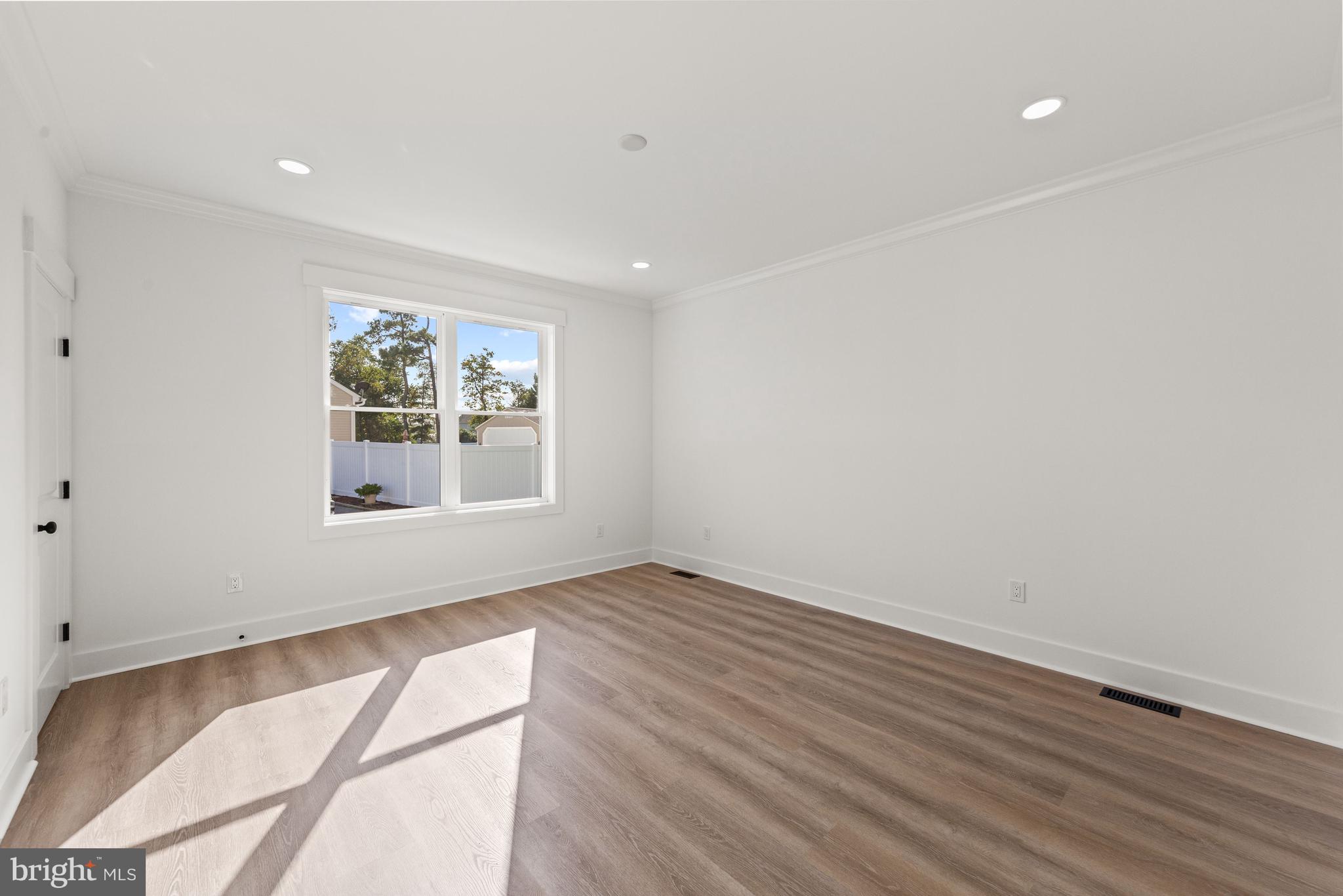 33 Beacon Circle Millsboro, DE 19966 - Photo 16 of 27 Primary Bedroom