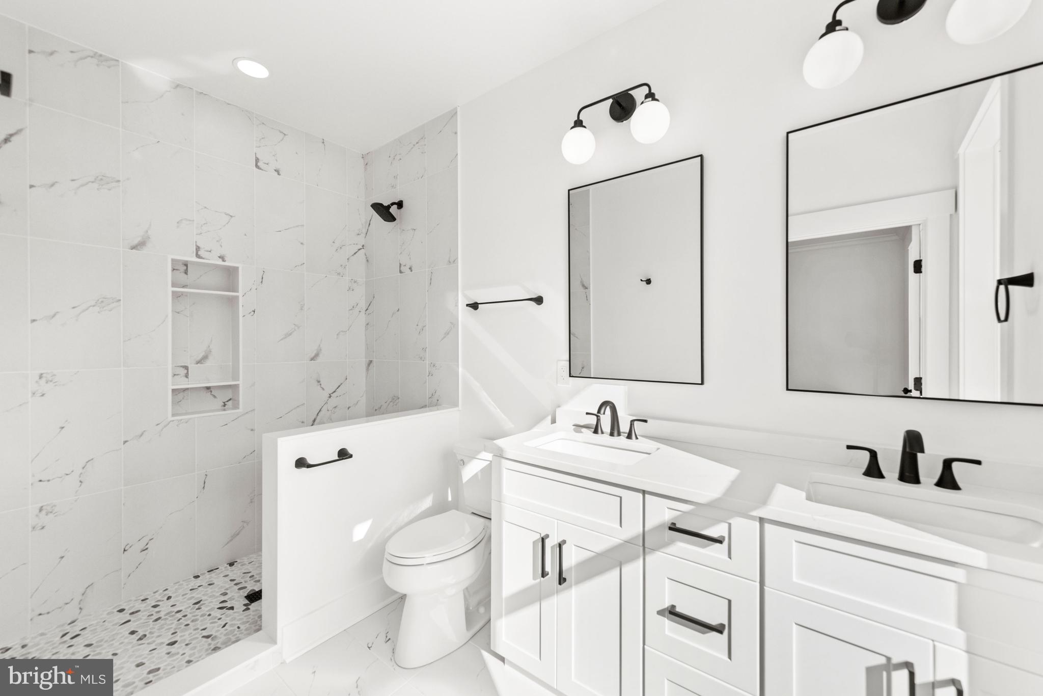 33 Beacon Circle Millsboro, DE 19966 - Photo 17 of 27 Primary Ensuite Bath