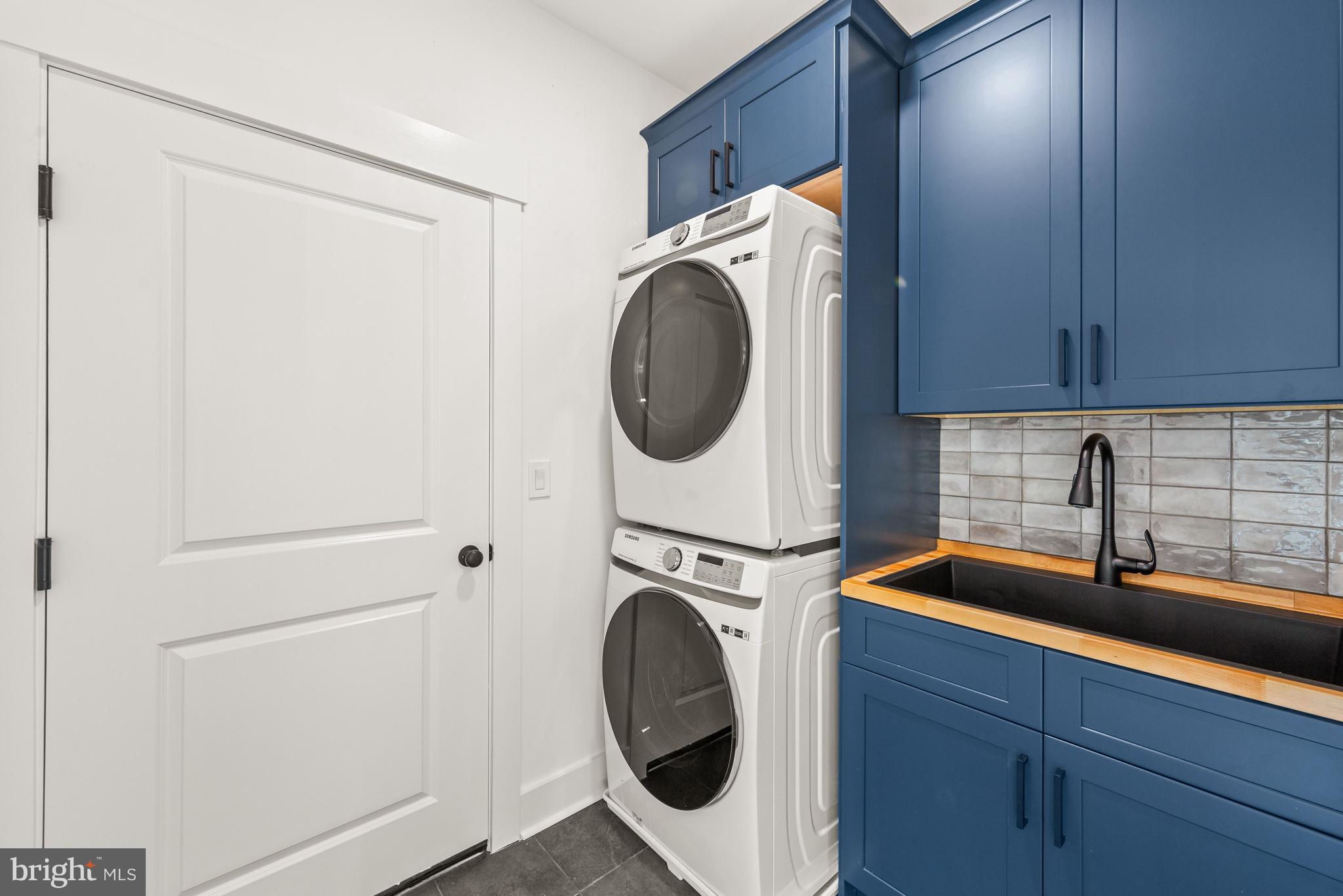 33 Beacon Circle Millsboro, DE 19966 - Photo 18 of 27 Custom Laundry Room