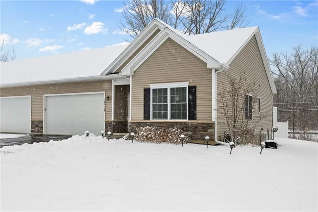 $379,900 | 3283 Eastwind Way, Canandaigua Town, NY 14424
