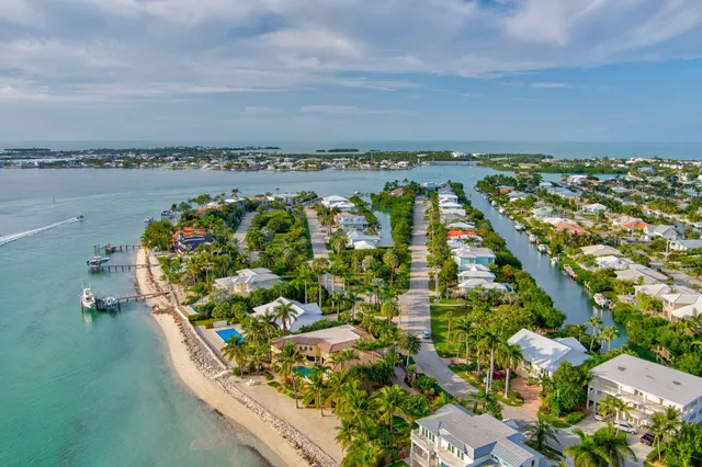 $9,995,000 | 1355 Coury Drive, Key Colony Beach, FL 33051