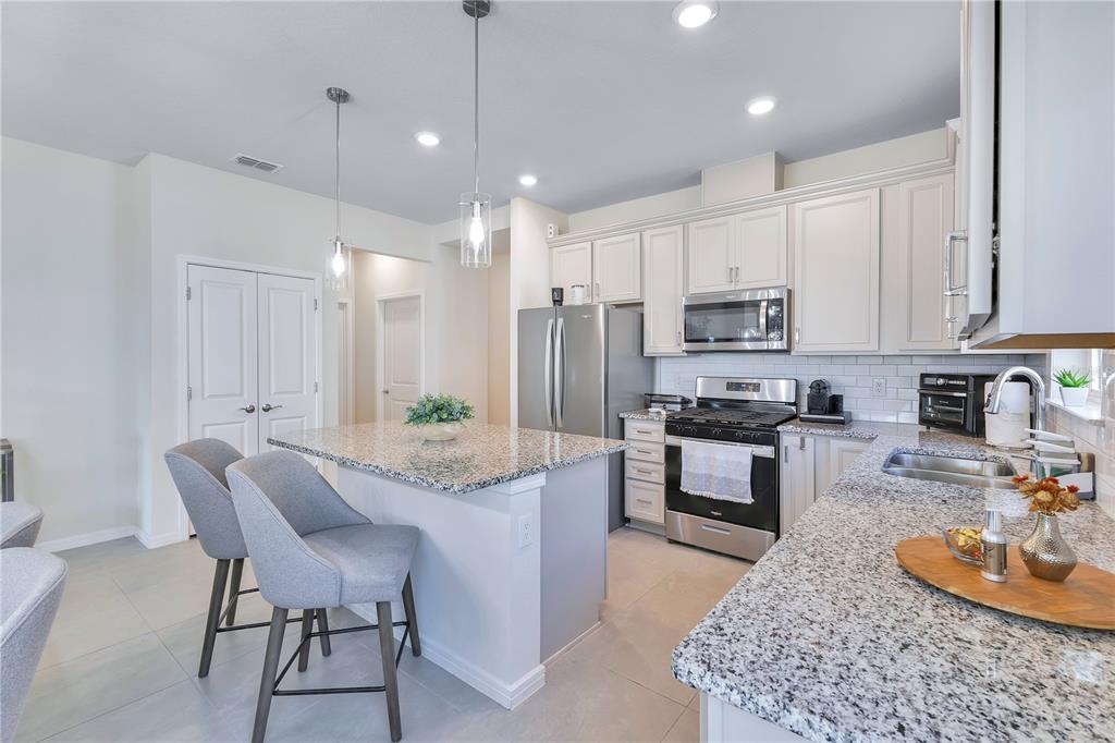 2434 Cliff Way St. Cloud, FL 34771 - Photo 10 of 46