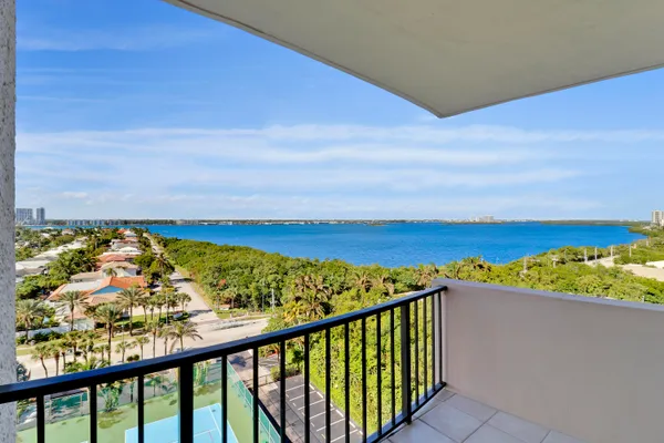 $2,990 | 4200 North Ocean Drive, Unit 21005, Riviera Beach, FL 33404
