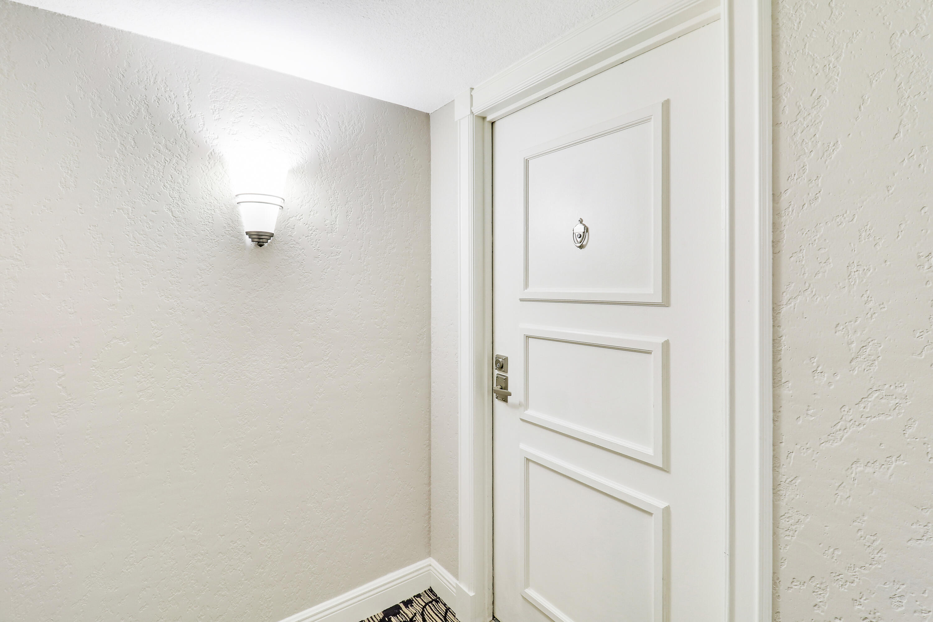 4200 North Ocean Drive, Unit 21005 Riviera Beach, FL 33404 - Photo 26 of 54 House1-32