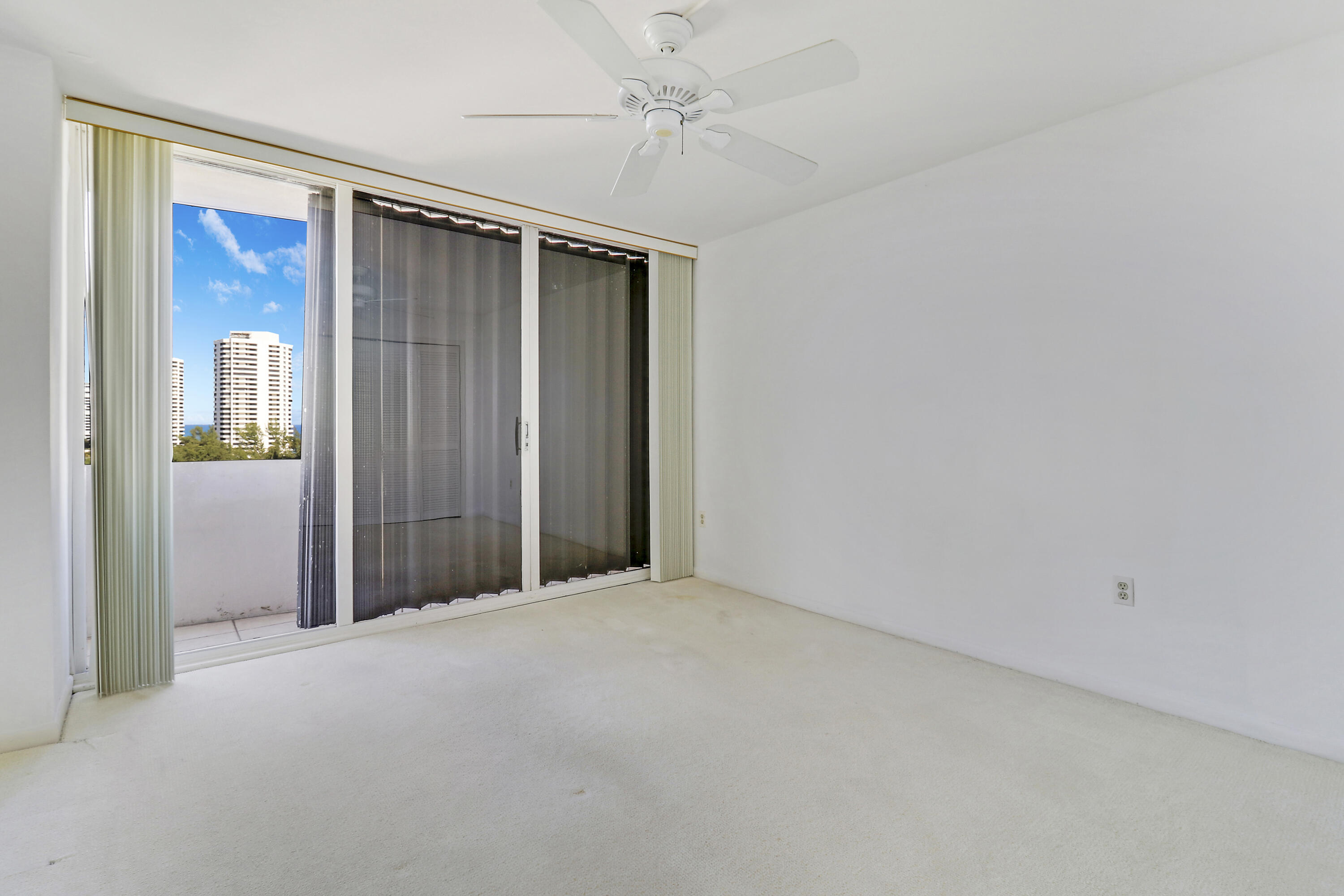 4200 North Ocean Drive, Unit 21005 Riviera Beach, FL 33404 - Photo 45 of 54 House1-7