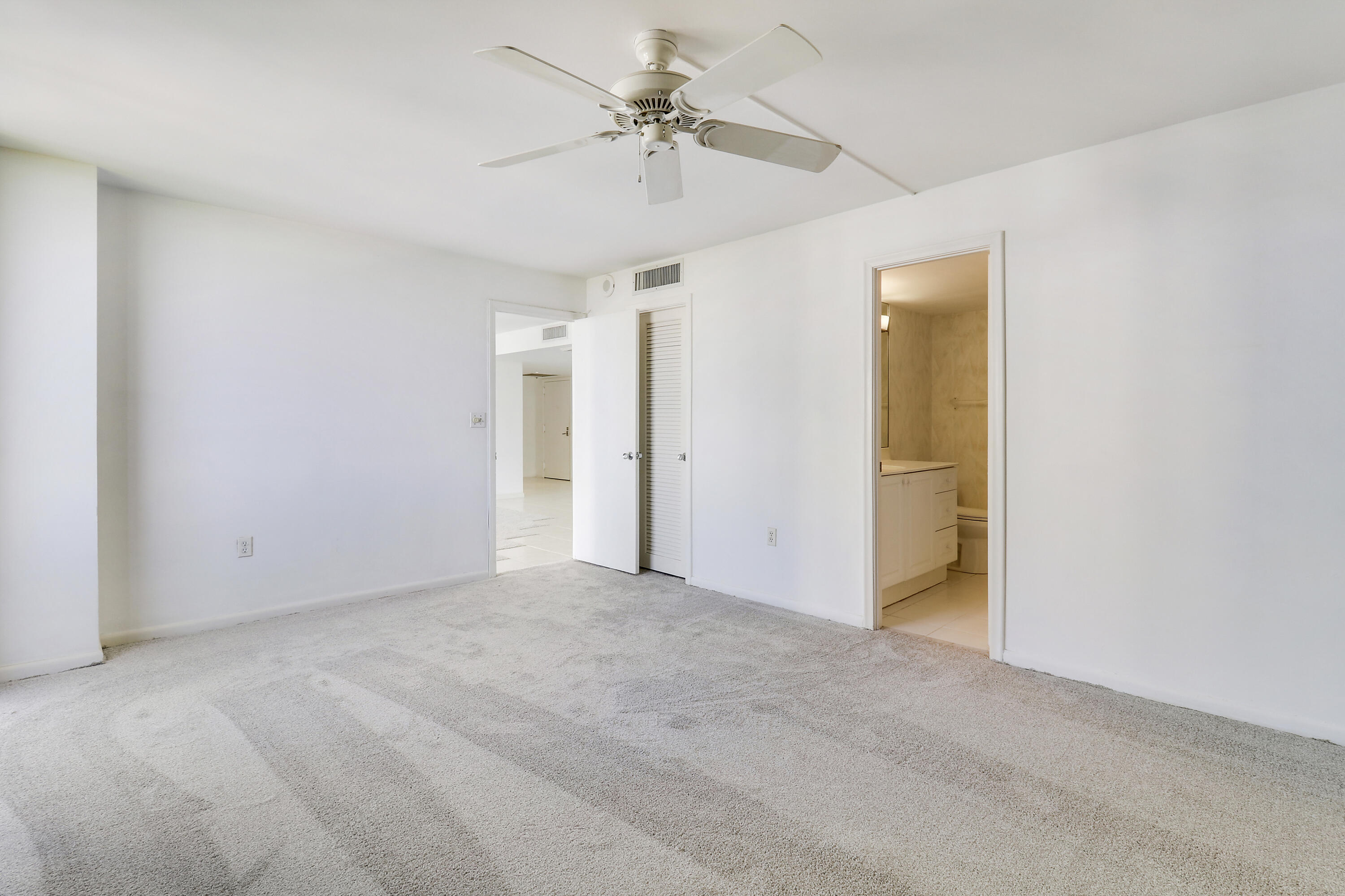 4200 North Ocean Drive, Unit 21005 Riviera Beach, FL 33404 - Photo 46 of 54 House1-2
