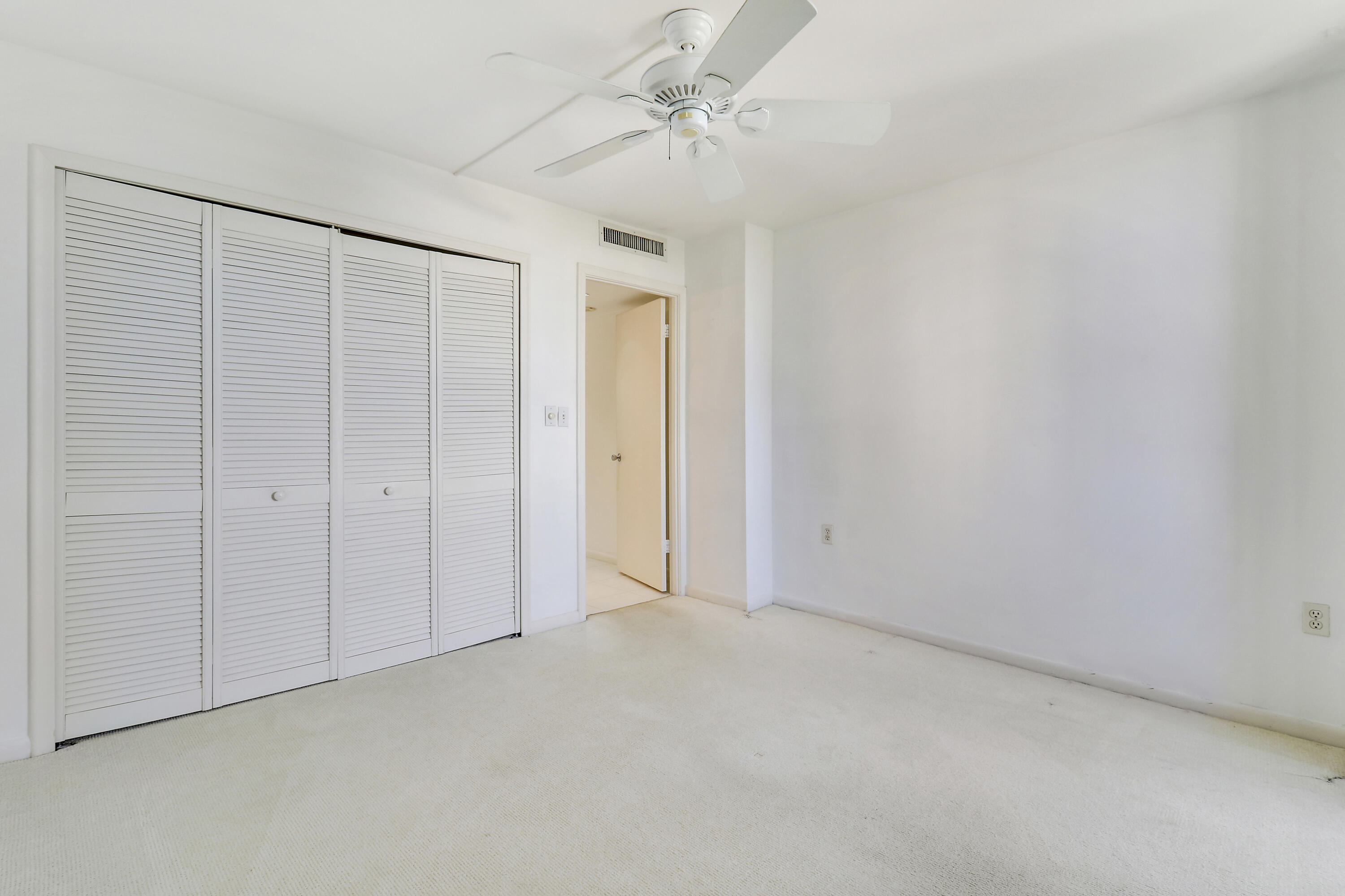 4200 North Ocean Drive, Unit 21005 Riviera Beach, FL 33404 - Photo 49 of 54 House1-8