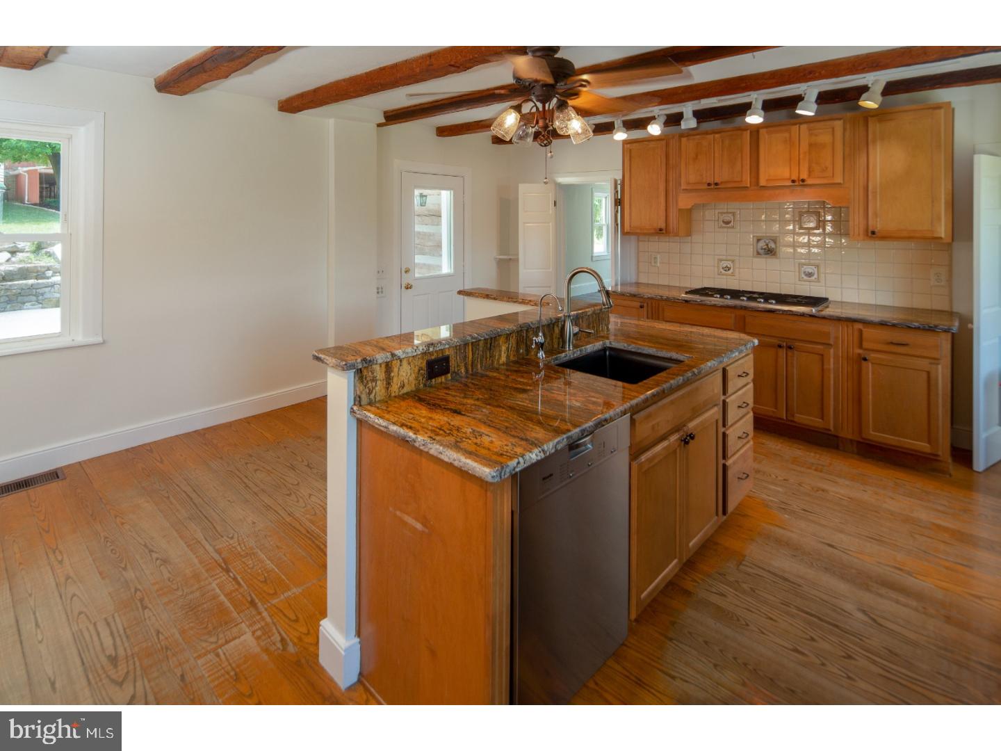99 Heffner Road Wernersville, PA 19565 - Photo 8 of 25 Gallery Image 8