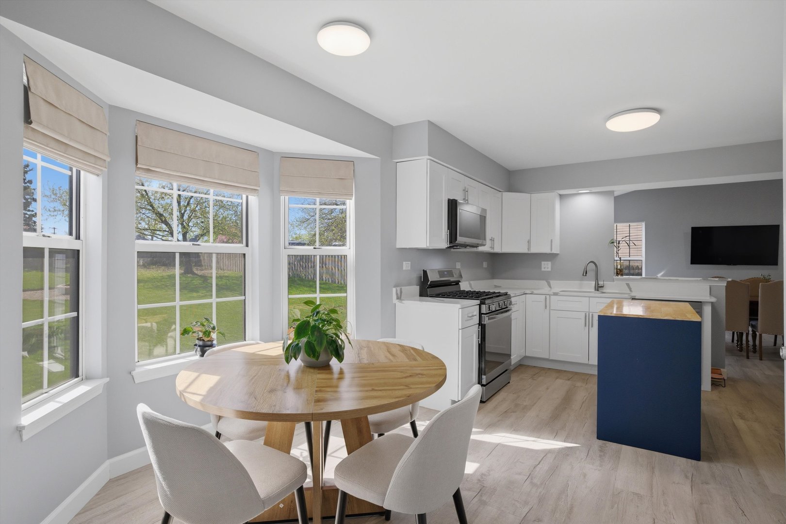 7 Arthur Court Streamwood, IL 60107 - Photo 12 of 37