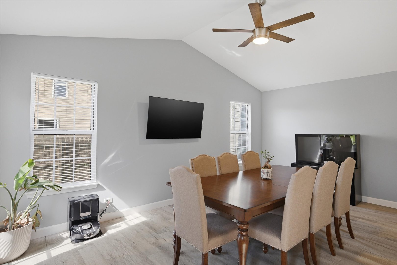 7 Arthur Court Streamwood, IL 60107 - Photo 17 of 37