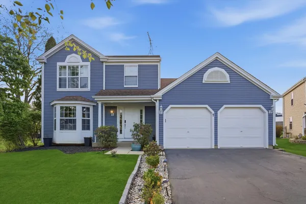 $449,900 | 7 Arthur Court, Streamwood, IL 60107