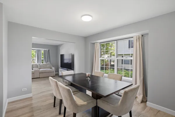 $449,900 | 7 Arthur Court, Streamwood, IL 60107