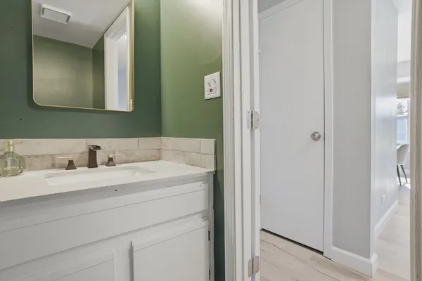 $449,900 | 7 Arthur Court, Streamwood, IL 60107