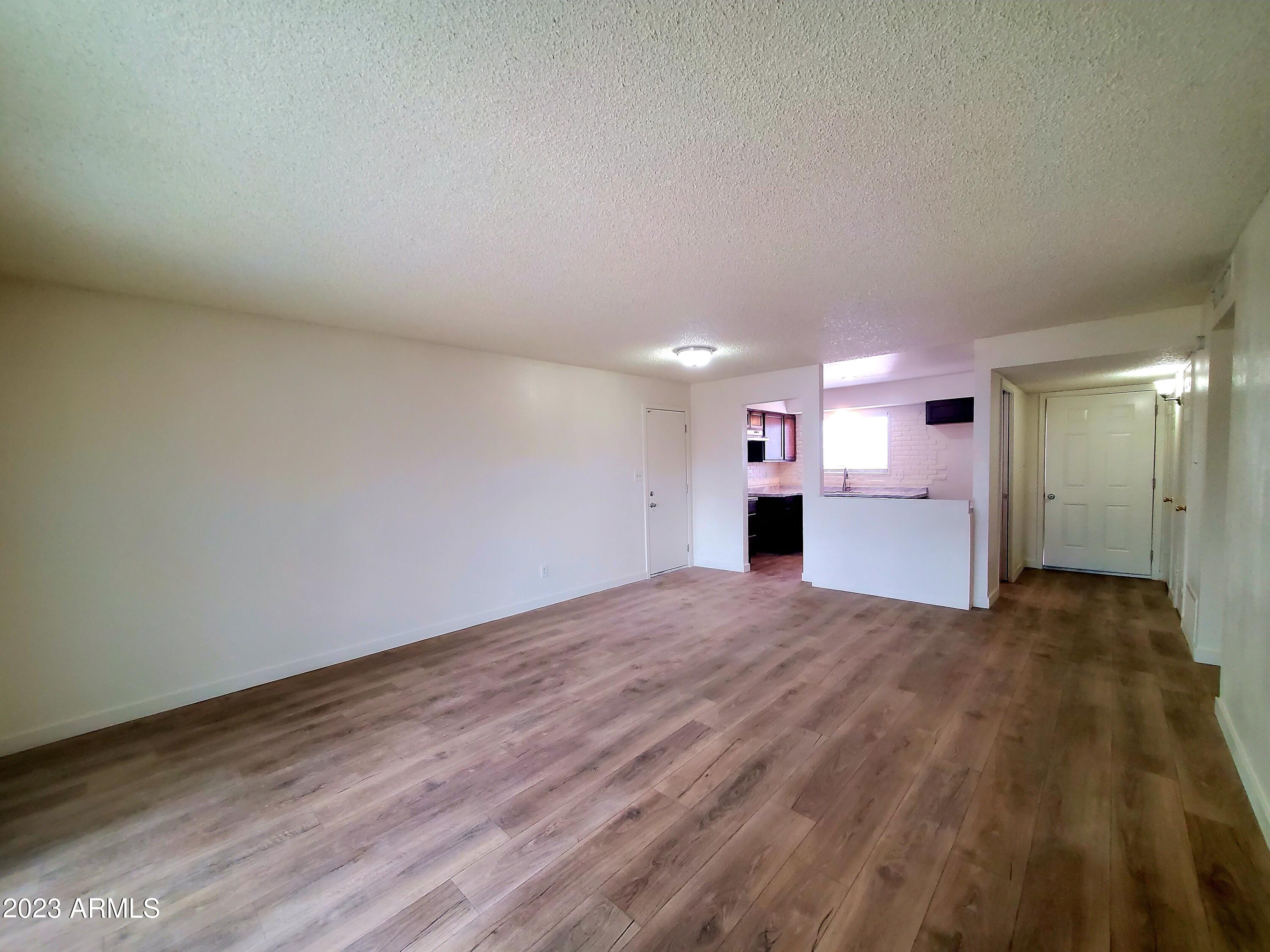 8613 West Piccadilly Road Phoenix, AZ 85037 - Photo 4 of 19 GREAT ROOM