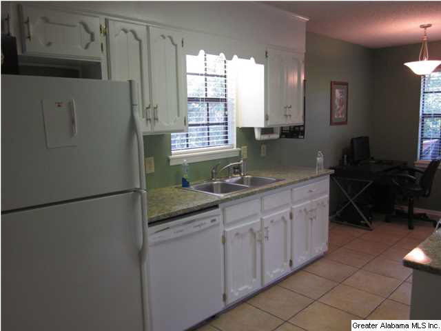 1764 Indian Hills Road Pelham, AL 35124 - Photo 4 of 32