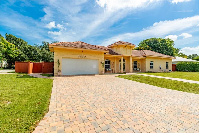$720,000 | 2206 Avilla Avenue, Vero Beach, FL 32960
