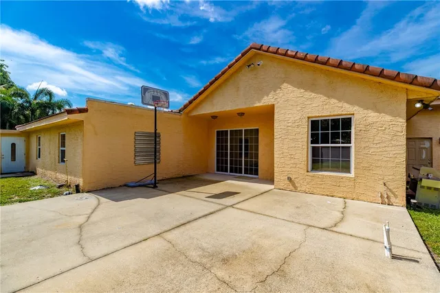 $720,000 | 2206 Avilla Avenue, Vero Beach, FL 32960