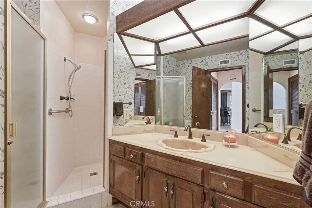 6257 Riviera Circle Long Beach, CA 90815 - Photo 29 of 55