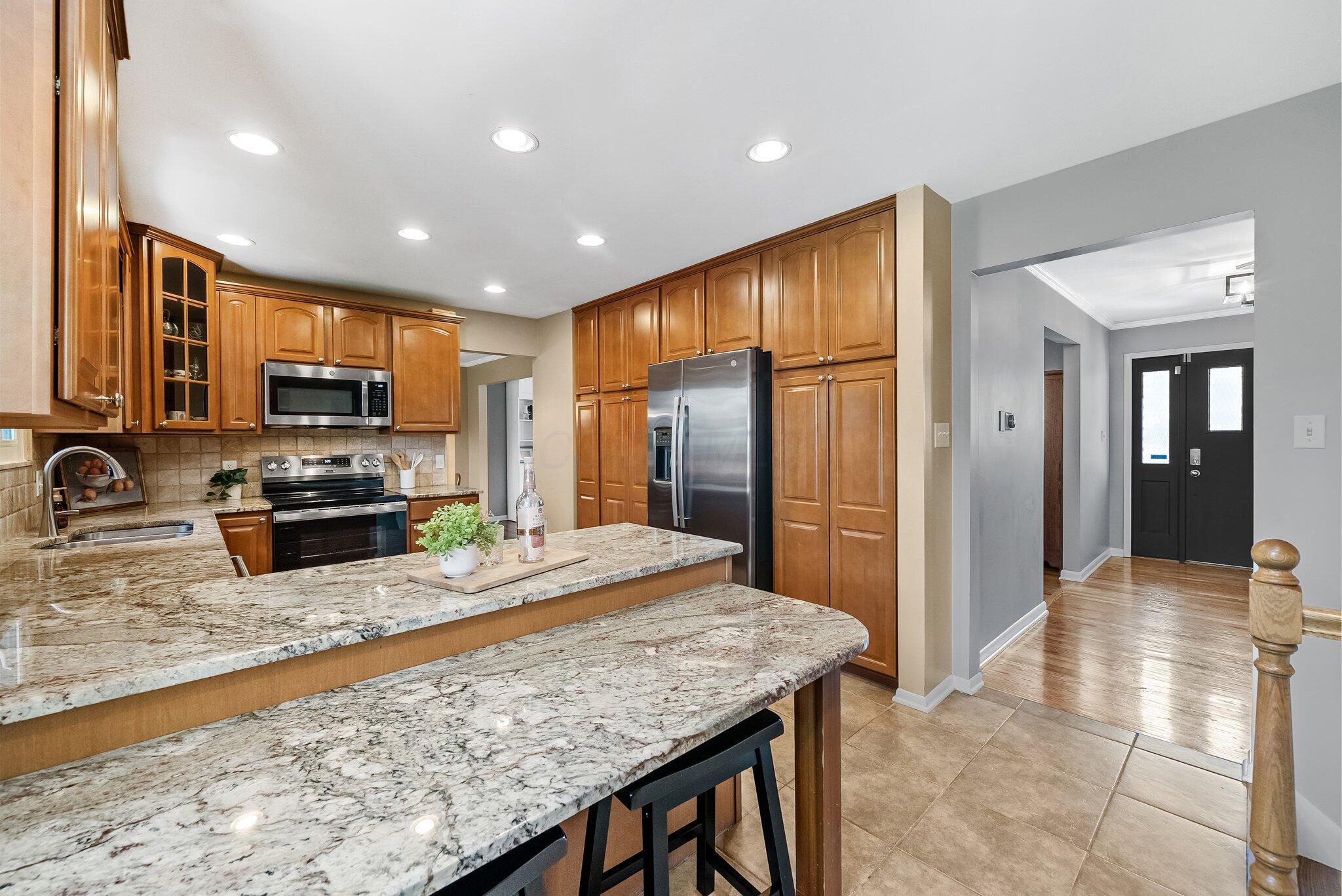 1269 Windham Road Columbus, OH 43220 - Photo 17 of 82 Kitchen