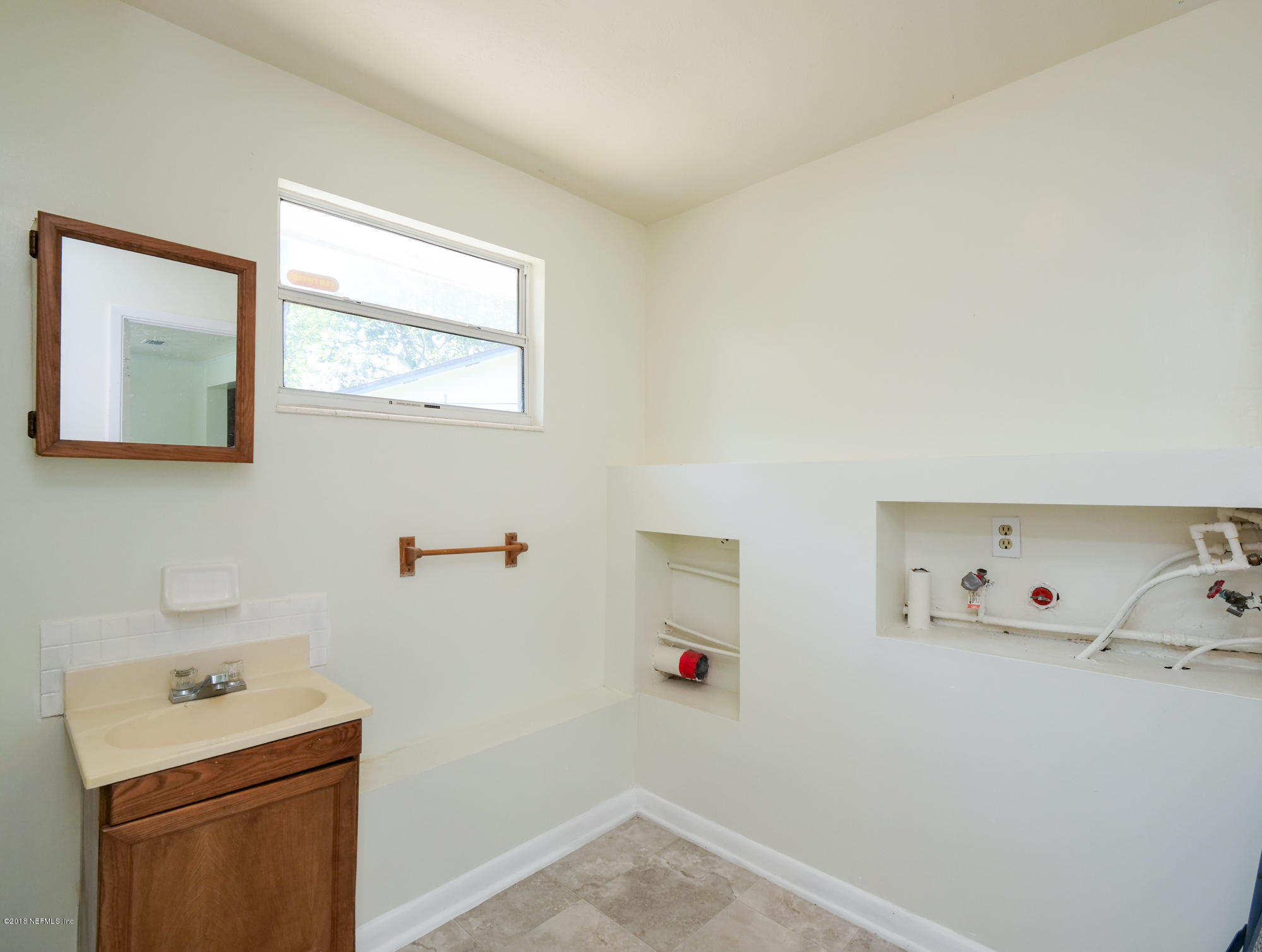5731 Flagstaff Road Jacksonville, FL 32207 - Photo 15 of 24 5731 Flagstaff Rd-16