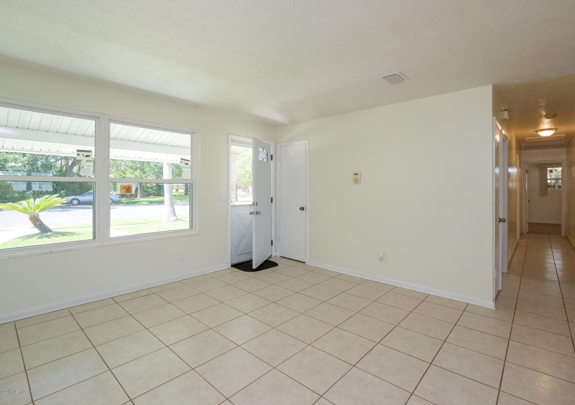 5731 Flagstaff Road Jacksonville, FL 32207 - Photo 3 of 24 5731 Flagstaff Rd-3