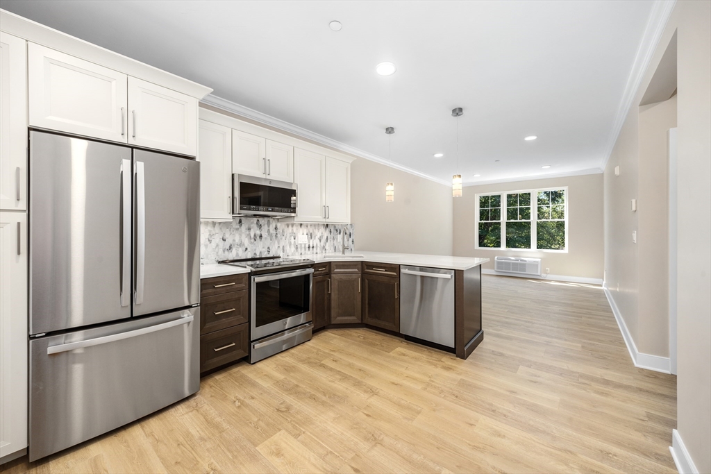 21 Totman Street, Unit 201 Quincy, MA 02169 - Photo 5 of 22
