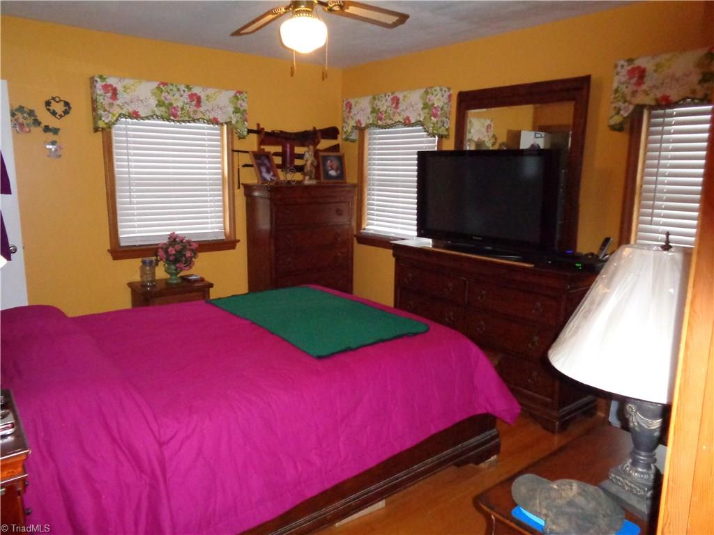 3440 Clingman Road Ronda, NC 28670 - Photo 6 of 10 Gallery Image 6