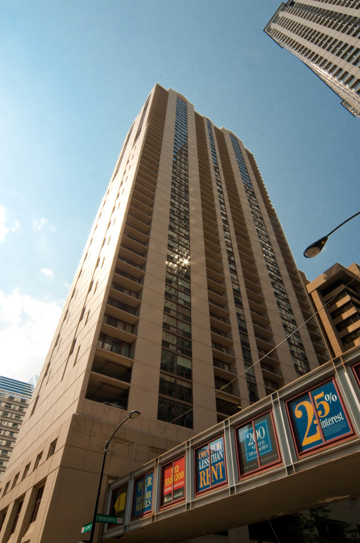 200 North Dearborn Street, Unit 1005 Chicago, IL 60601 - Photo 1 of 1