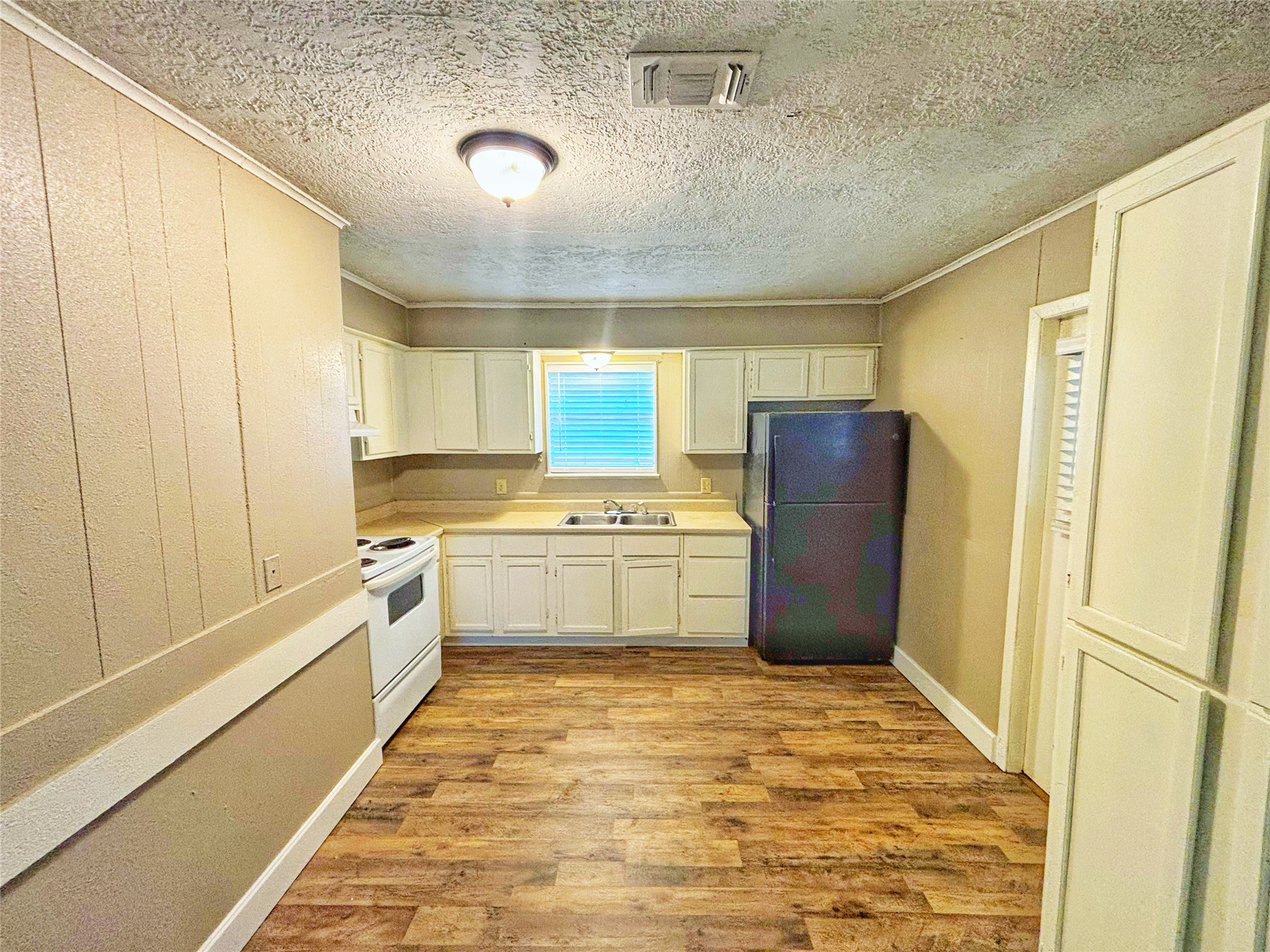 109 Amanda Crockett, TX 75835 - Photo 4 of 22