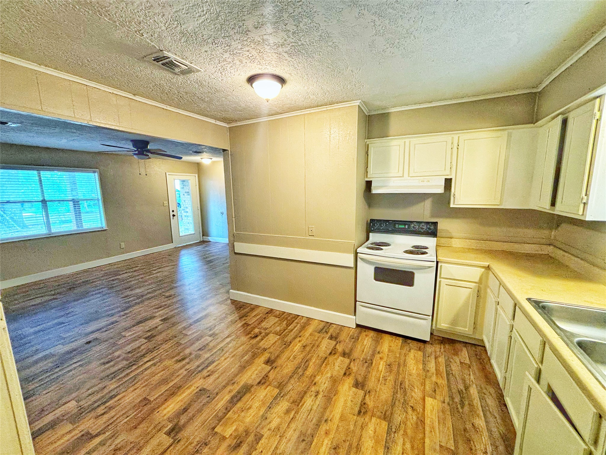 109 Amanda Crockett, TX 75835 - Photo 6 of 22