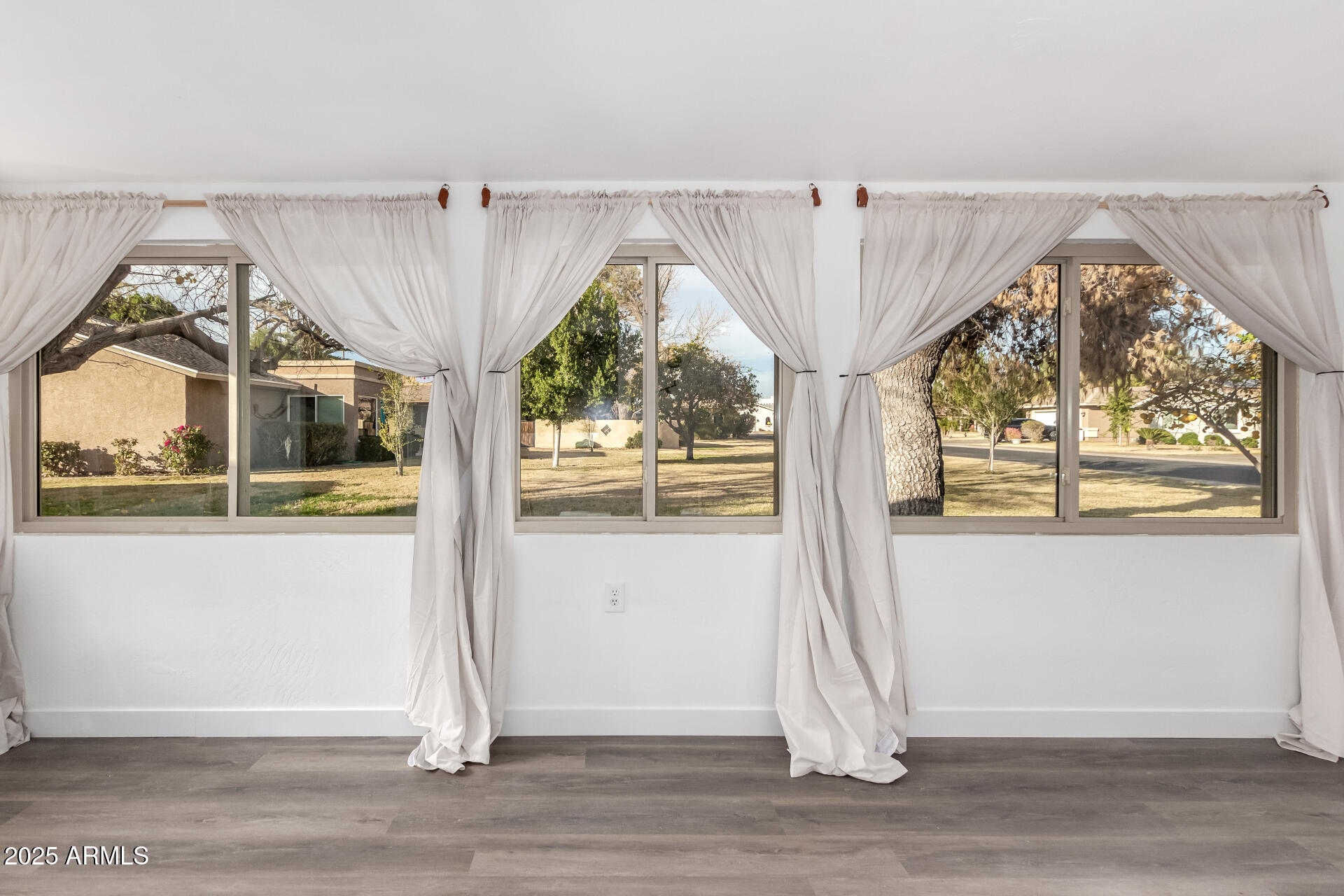 628 Leisure World Mesa, AZ 85206 - Photo 12 of 51 a view of entryway with wooden floor