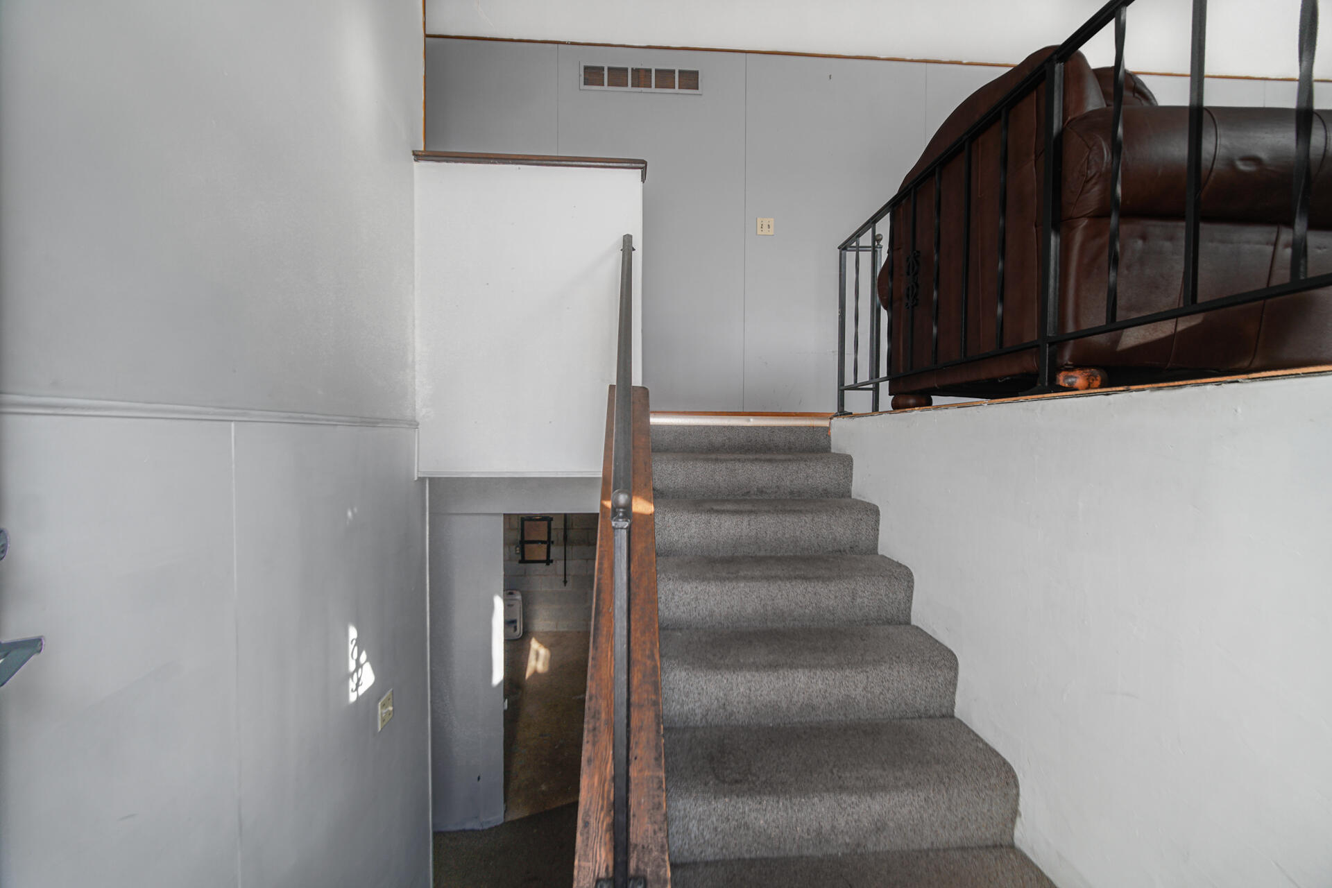 2435 Odell Street Portage, IN 46368 - Photo 3 of 28 1920x1280