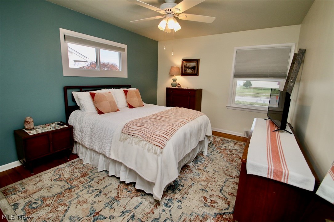 1748 Crestwood Road Cleveland, OH 44124 - Photo 12 of 28 Master bedroom