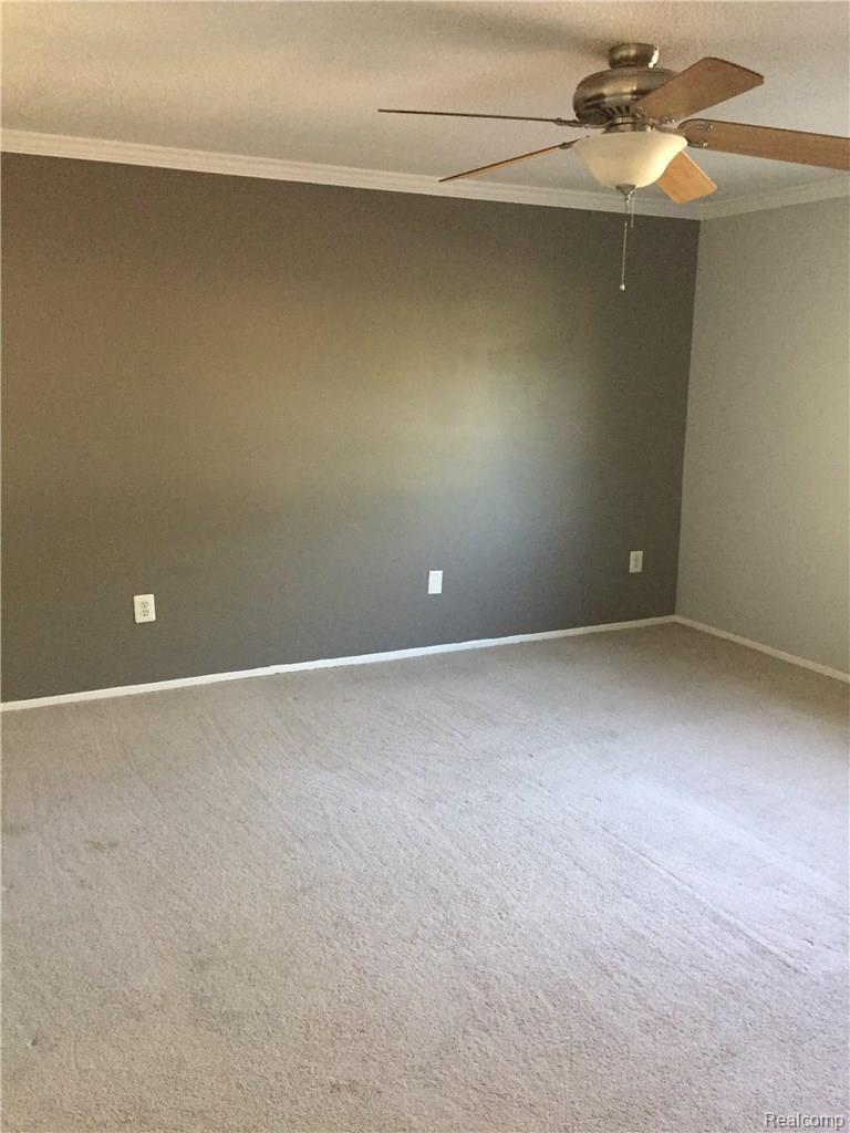 Huge bedroom
