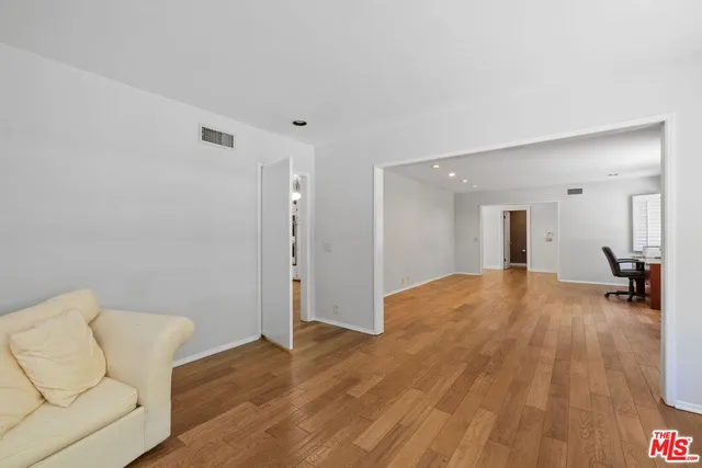 $2,499,000 | 1834 Roscomare Road, Los Angeles, CA 90077